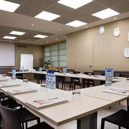 巴黎巴士底狱酒店 3*