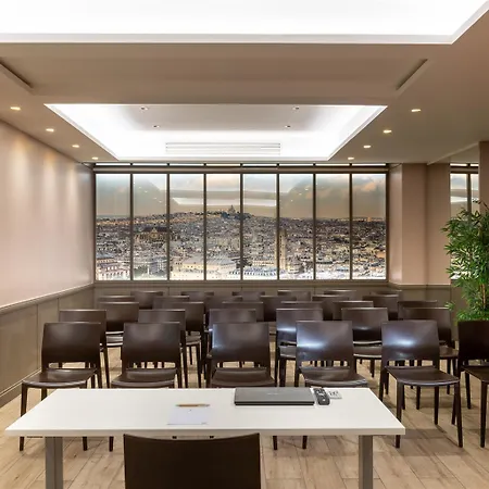 Bastille מלון פריז