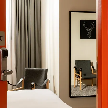 Bastille Hotel