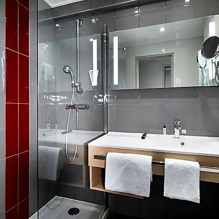 Bastille Hotel