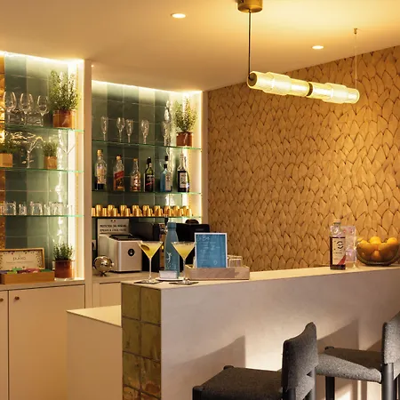 Bastille Hotel 3*
