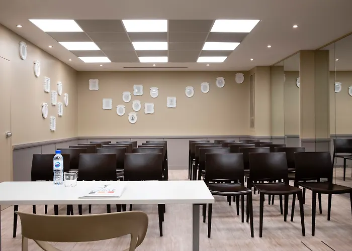 Hotell Bastille 3*