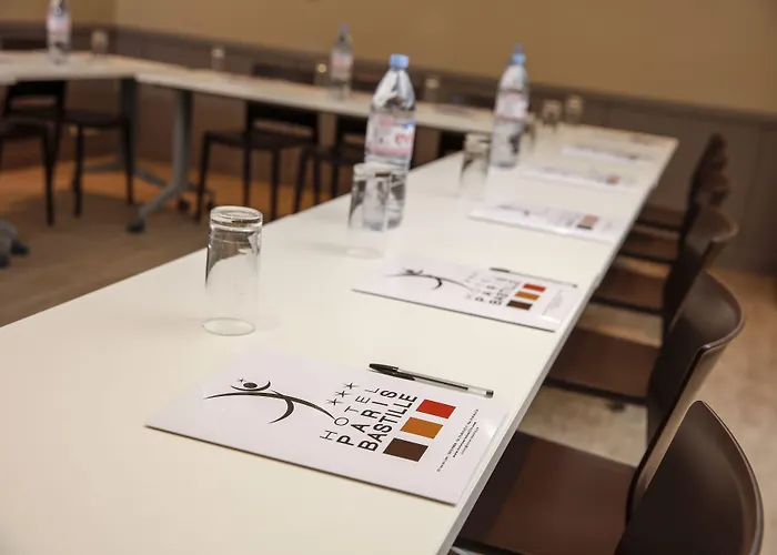 ホテル バスティーユ 3*