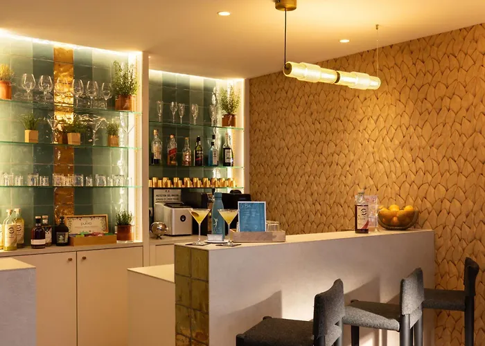 Hotell Bastille 3*