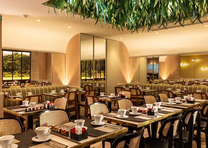 바스티유 호텔 3*