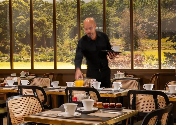 Hotell Bastille 3*